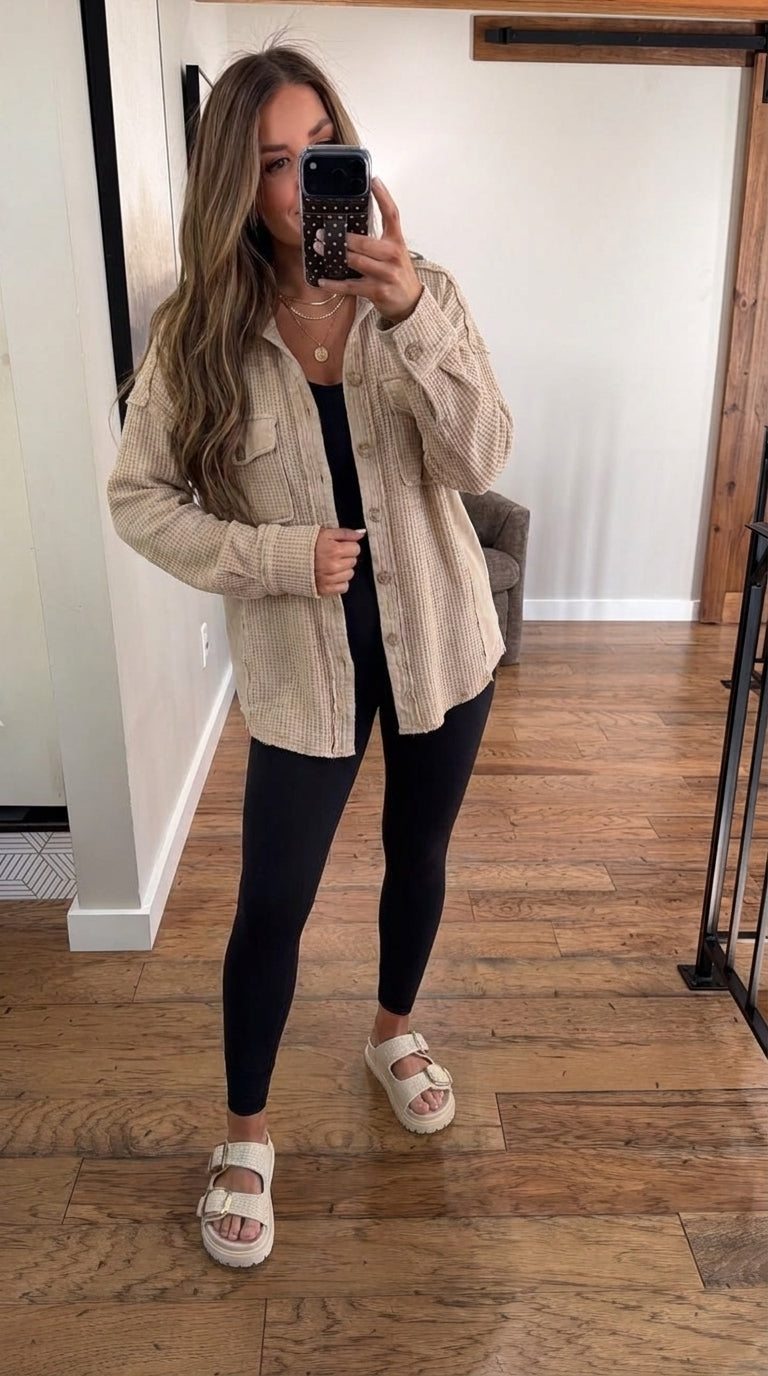 files/Woman_taking_mirror_selfie_202608121418.jpg