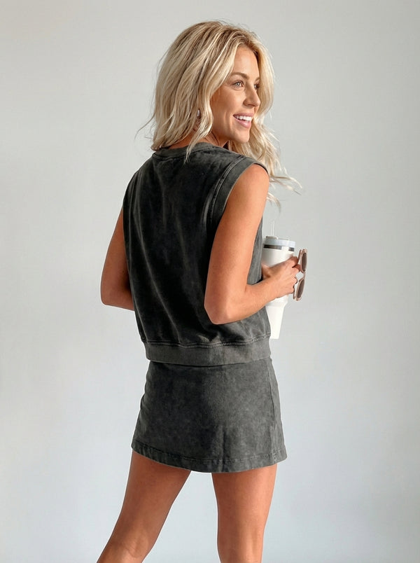 Customer wearing the auvora Summer Essential Set 2
